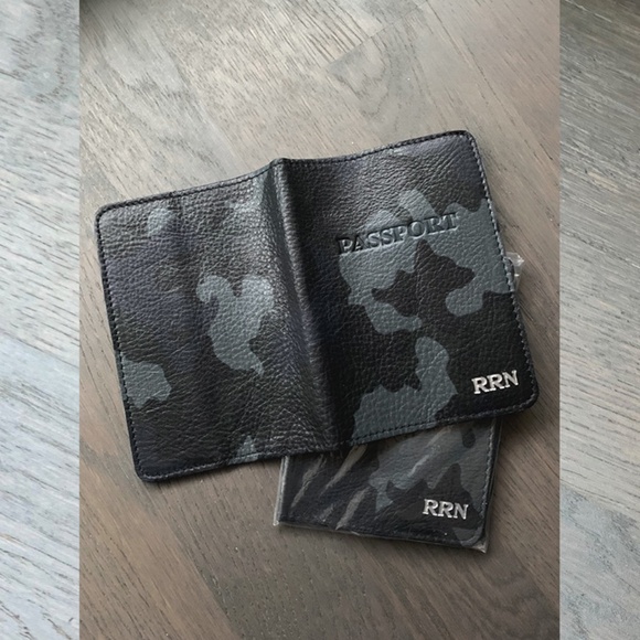 Mark & Graham | Leather Passport Case - Picture 3 of 11